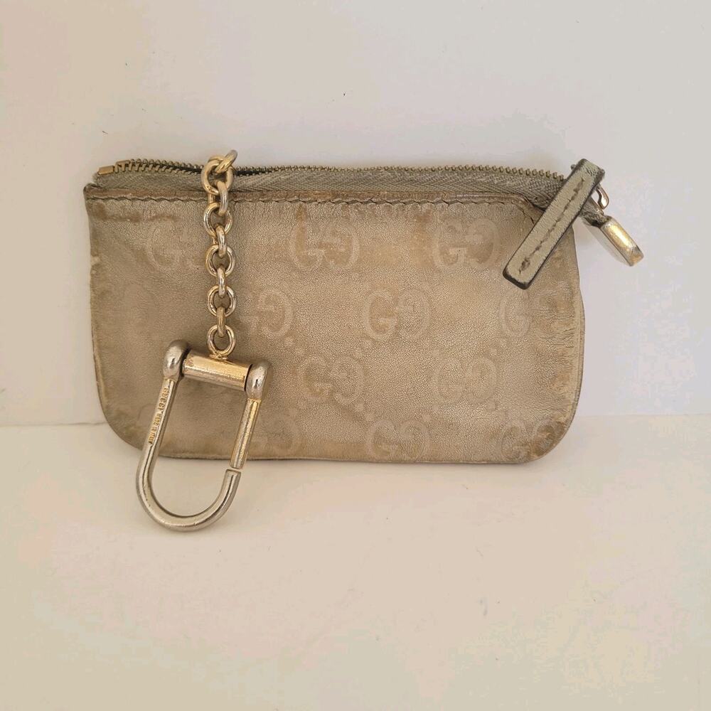 Gucci Logo Key Ring Fob Wallet Zip Pouch Monogram White Leather Compact Fair